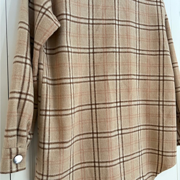Ladies plaid shacket - Picture 6 of 12